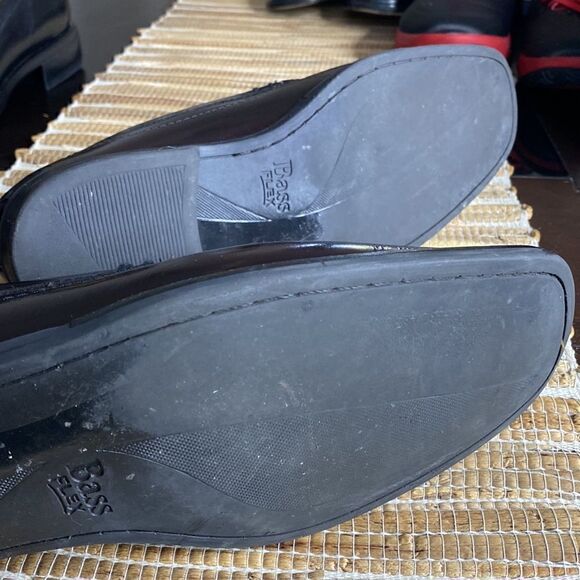 EUC Bass dark brown loafers . Size 11 - Picture 3 of 4
